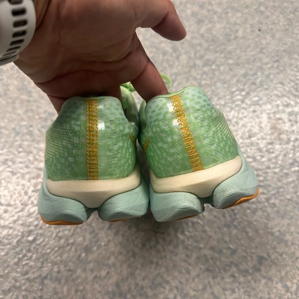 EUC Hoka MACH X Women's Running Athletic Shoes - size 7B